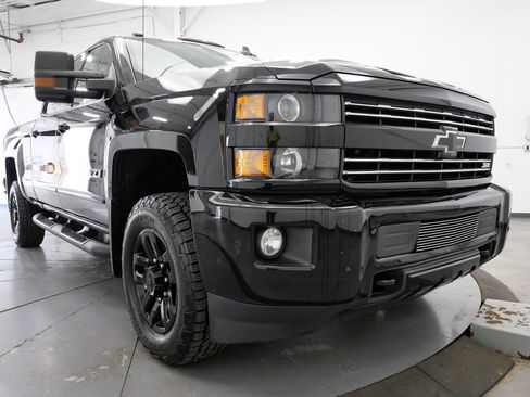 Used 2019 Chevrolet Silverado 2500 LTZ w/ Duramax Plus Package AWD/4WD image 42