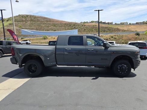 New 2026 RAM 3500 Laramie AWD/4WD image 4