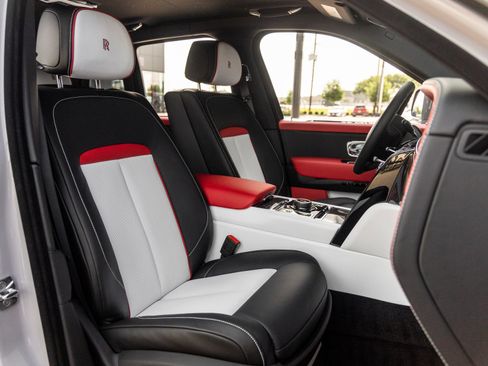 New 2027 Rolls-Royce Cullinan Black Badge AWD/4WD image 57