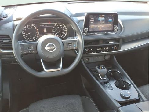 Used 2024 Nissan Rogue SV image 21