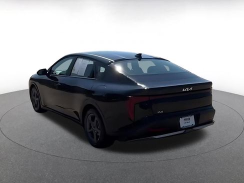 Used 2025 Kia K4 LXS image 11