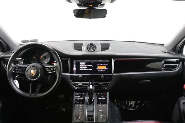 Used 2023 Porsche Macan S AWD/4WD image 12