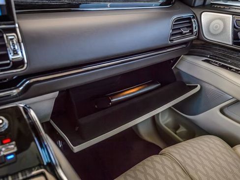 Used 2022 Lincoln Navigator L Black Label image 38