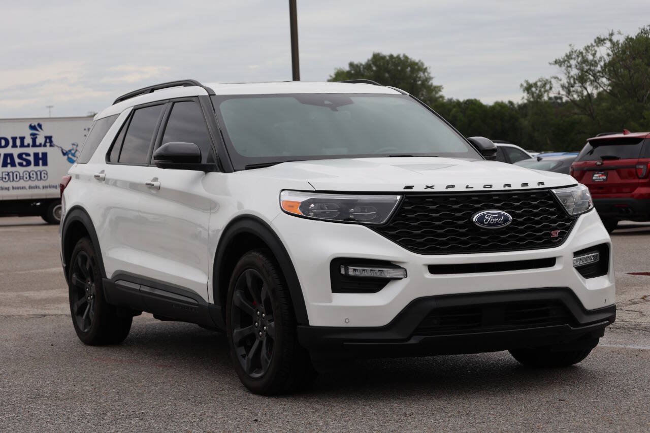 Used 2023 Ford Explorer ST w/ Equipment Group 401A AWD/4WD image 4