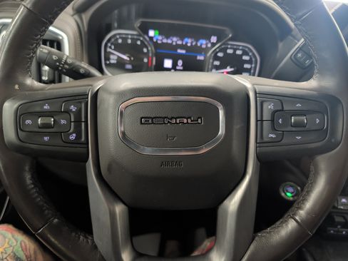 Used 2020 GMC Sierra 1500 Denali w/ Denali Ultimate Package AWD/4WD image 10