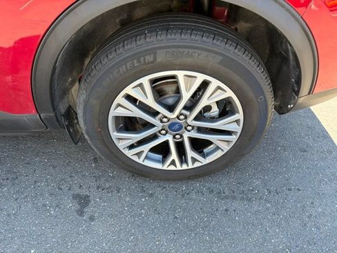 Used 2022 Ford Escape SEL AWD/4WD image 14