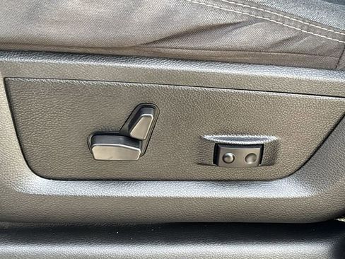 Used 2022 RAM 2500 Big Horn w/ Level A Equipment Group image 18