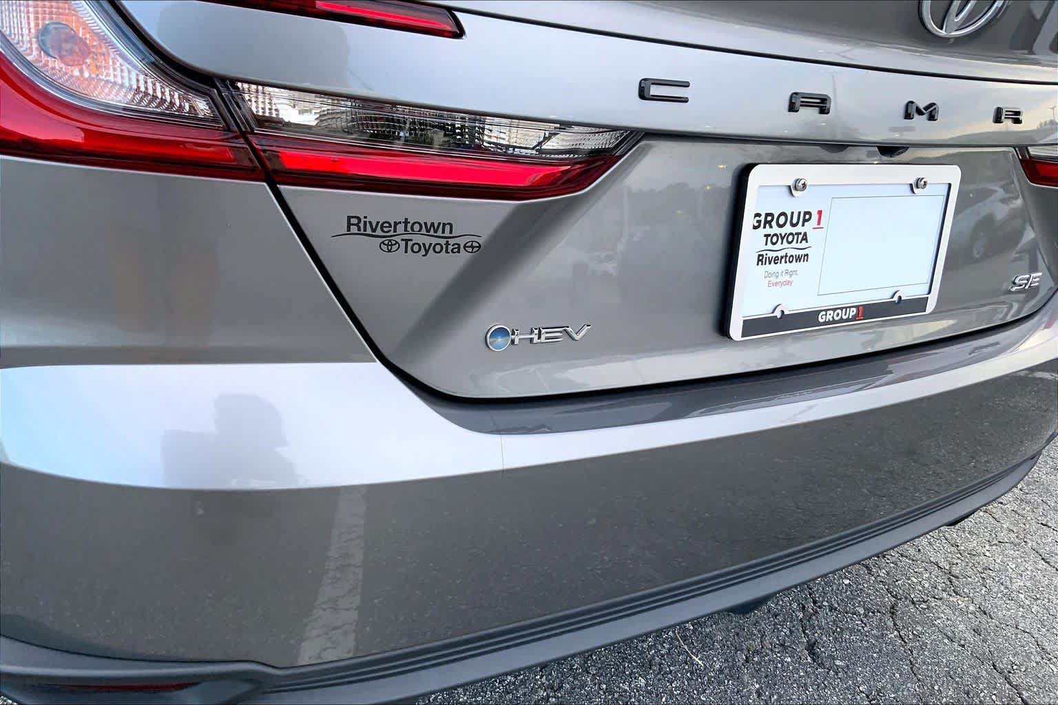 Used 2025 Toyota Camry SE FWD image 28