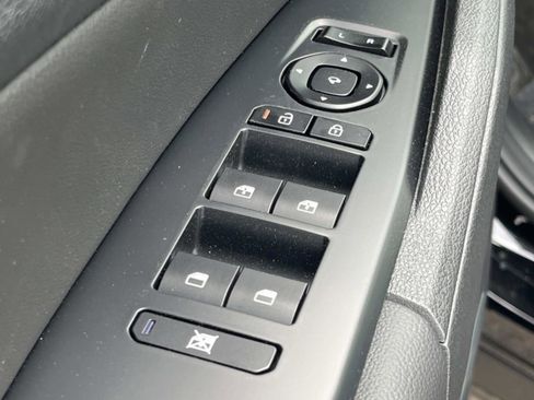 New 2026 Kia Sportage SX FWD image 18
