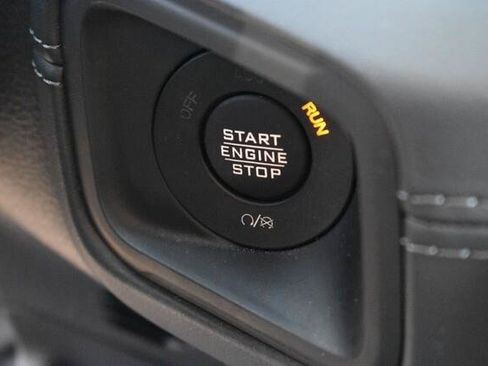 Used 2026 Jeep Wrangler Unlimited Rubicon AWD/4WD image 33