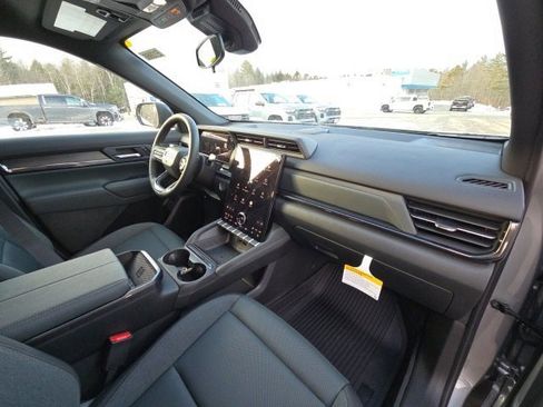 New 2026 GMC Terrain AT4 w/ LPO, Floor Liner Package image 30