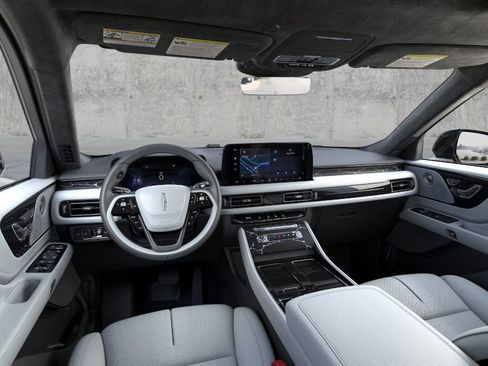 New 2026 Lincoln Aviator Black Label w/ Jet Appearance Package image 9