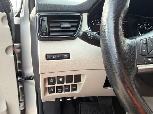 Used 2022 Nissan Rogue Sport SV w/ Technology Package AWD/4WD image 28