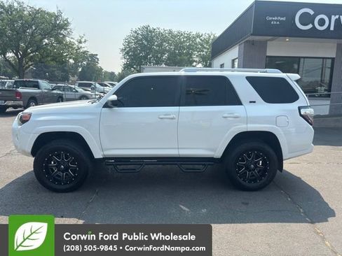 Used 2016 Toyota 4Runner SR5 AWD/4WD image 8