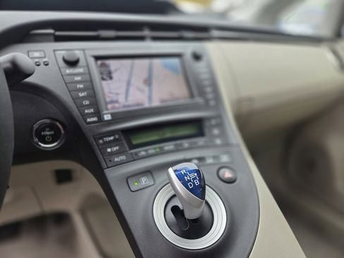 Used 2010 Toyota Prius Three image 16