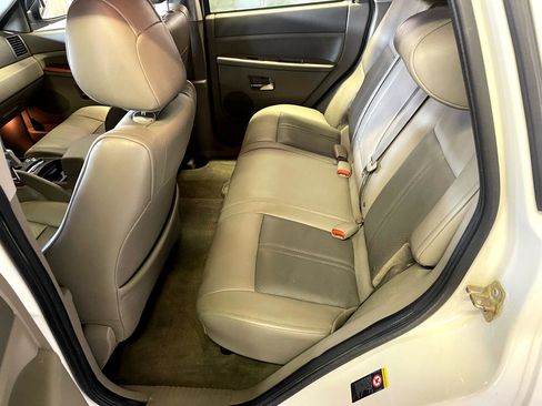 Used 2005 Jeep Grand Cherokee Limited image 21