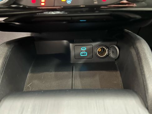 Used 2022 Ford Escape SE w/ Cold Weather Package image 23