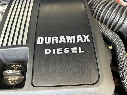 Used 2026 Chevrolet Suburban RST w/ Comfort Package RWD image 15