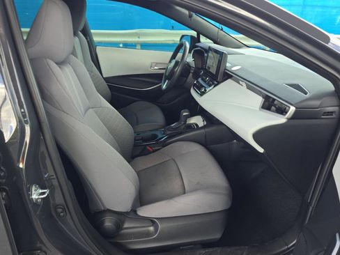 Used 2025 Toyota Corolla SE image 8