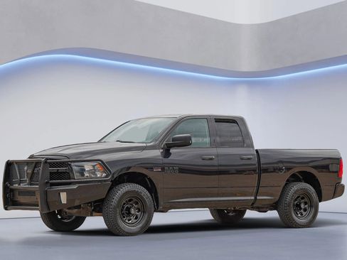 Used 2016 RAM 1500 Express w/ Black Ram 1500 Express Group image 16