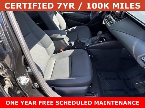Used 2025 Toyota Corolla LE FWD image 9