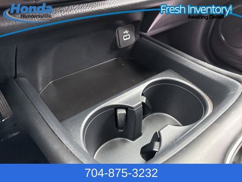 Used 2024 Honda HR-V Sport image 25