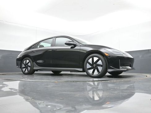 New 2025 Hyundai Ioniq 6 SE image 41