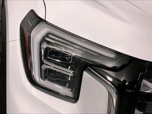 Used 2025 GMC Terrain Elevation AWD/4WD image 26
