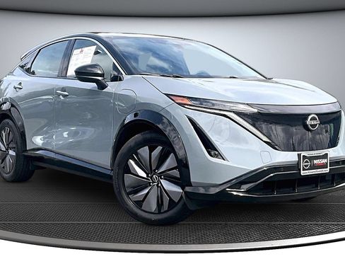 Used 2023 Nissan Ariya FWD image 1