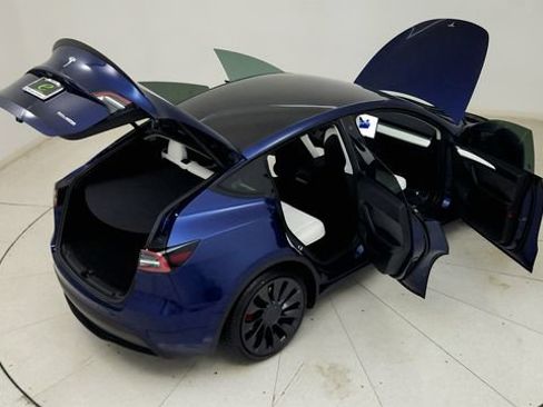 Used 2023 Tesla Model Y Performance AWD/4WD image 35