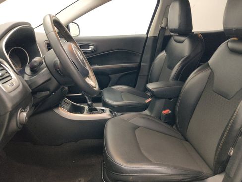 Used 2021 Jeep Compass Latitude FWD image 17
