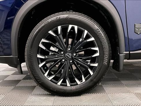 New 2026 Nissan Rogue SV FWD image 12