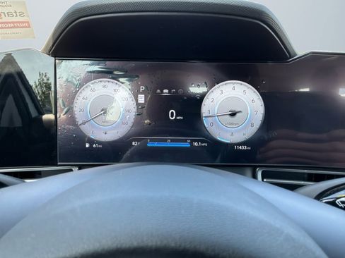 Used 2025 Hyundai Elantra SEL FWD image 12
