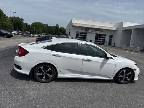 Used 2017 Honda Civic Touring image 23