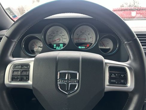 Used 2011 Dodge Challenger R/T image 15