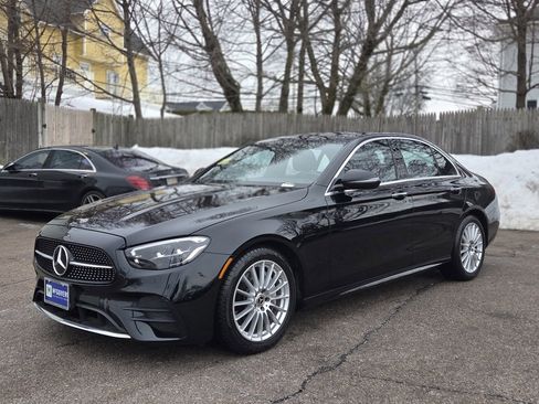 Used 2022 Mercedes-Benz E 350 4MATIC Sedan image 2