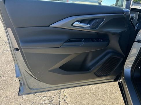 New 2026 Chevrolet Equinox EV LT image 23