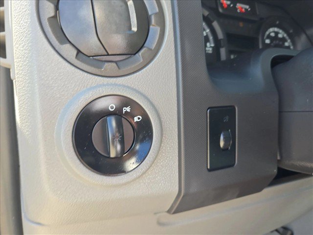 Used 2013 Ford E-350 and Econoline 350 Super Duty RWD image 22