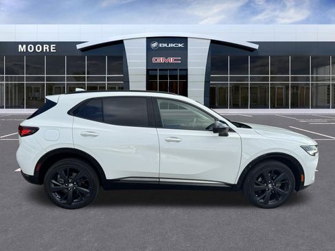 Used 2022 Buick Envision Essence w/ Technology Package I FWD image 2