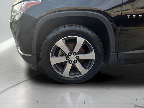 Used 2018 Chevrolet Traverse LT image 10