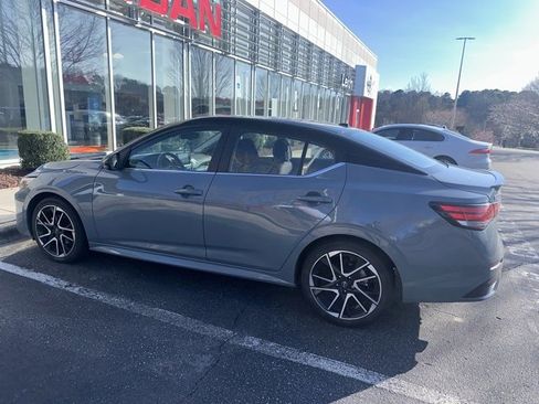 Used 2024 Nissan Sentra SR image 3