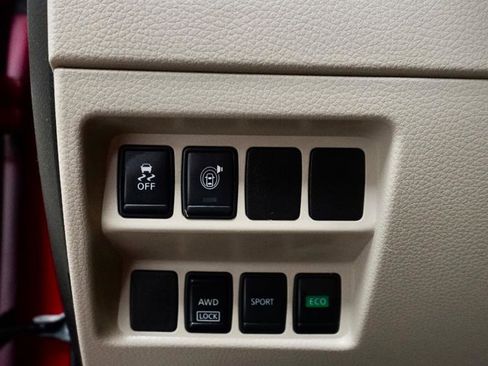 Used 2017 Nissan Rogue SV image 26