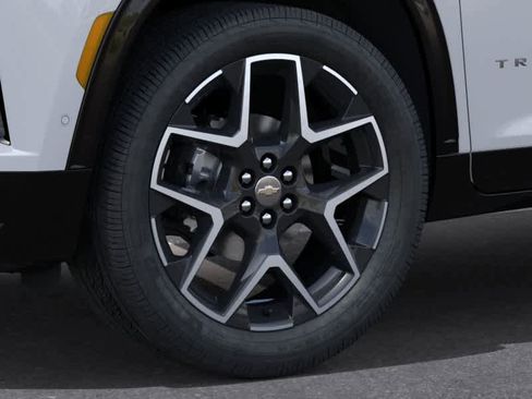 New 2026 Chevrolet Traverse High Country w/ LPO, Floor Liner Package FWD image 9