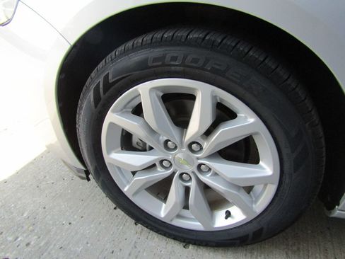 Used 2019 Chevrolet Impala LT FWD image 23