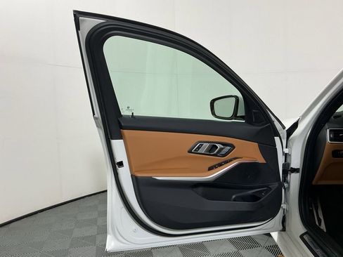 Certified 2023 BMW 330i Sedan w/ M Sport Package RWD image 19