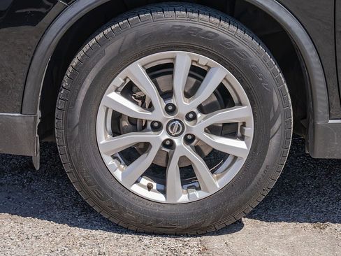 Used 2019 Nissan Rogue SV image 33