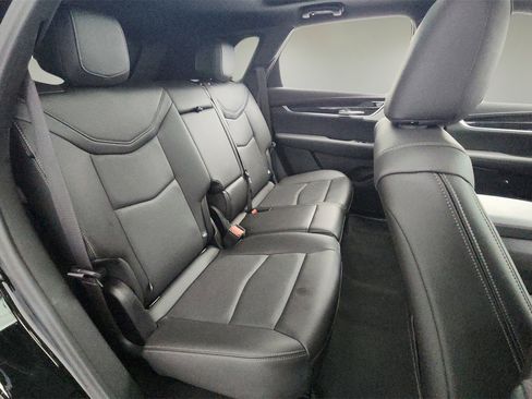 Used 2025 Cadillac XT5 Premium Luxury image 25