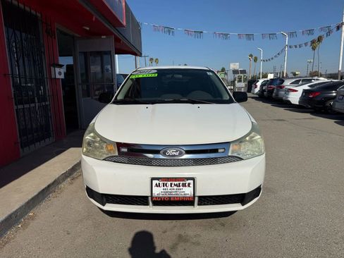 Used 2011 Ford Focus S image 3