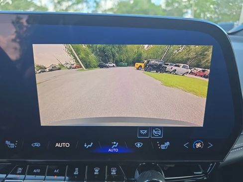 Used 2024 Chevrolet Blazer EV LT AWD/4WD image 18