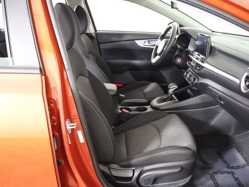 Used 2023 Kia Forte LXS w/ LXS Technology Package image 30